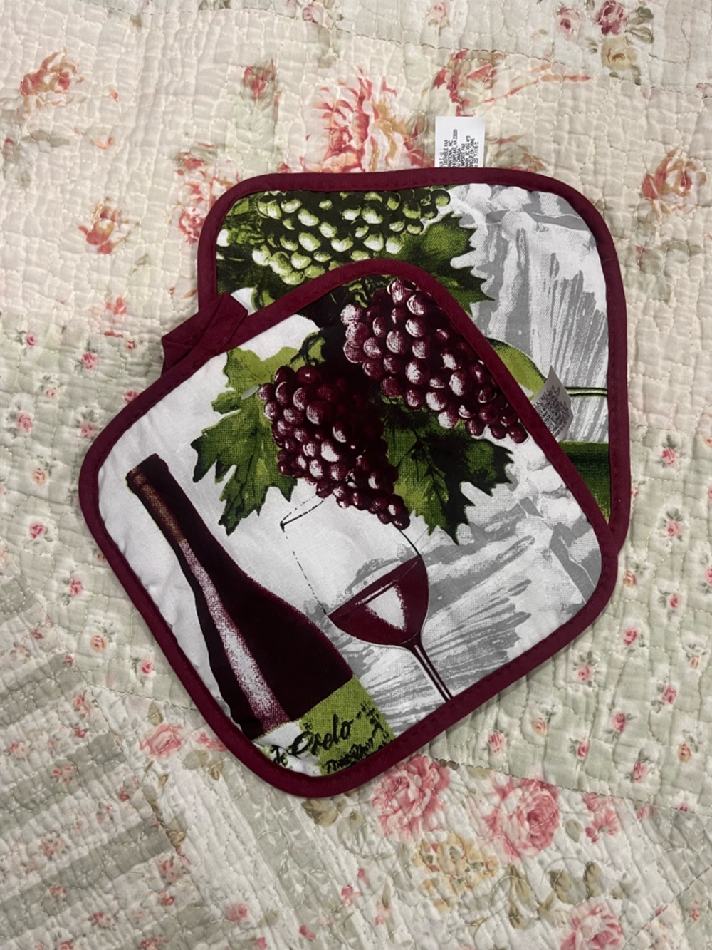 IKEA Burgundy and Green Grapes Pot Holders (Pair)
